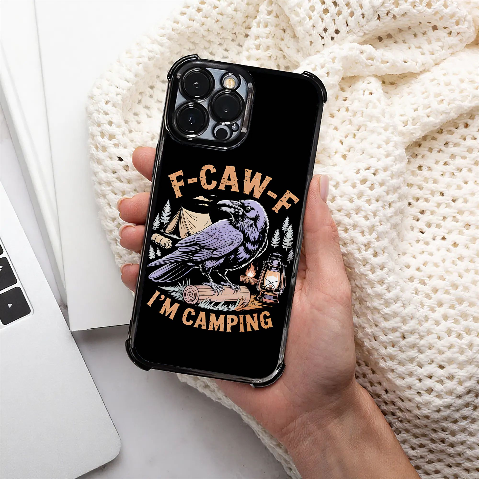 Outdoor Camping Adventure - เคสโทรศัพท์ลายอีกาตลก F CAW F สำหรับการตั้งแคมป์กลางแจ้ง ผ่านกระบวนการชุบไฟฟ้า